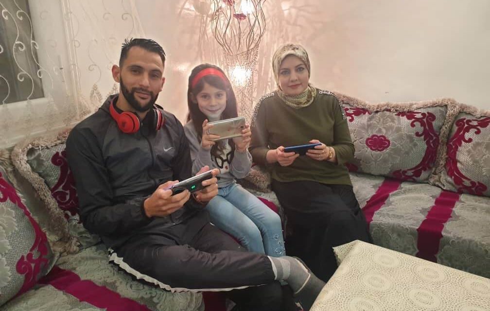 أسرة جزائرية تشارك تجربتها المميزة مع فري فاير