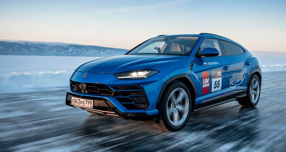Lamborghini Urus تسجل رقماً قياسياً في السرعة العالية على جليد بحيرة بايكال