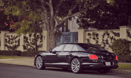 Flying Spur تحصل على لقب ’آلة الحلم الأفضل‘ من ’موتورويك‘