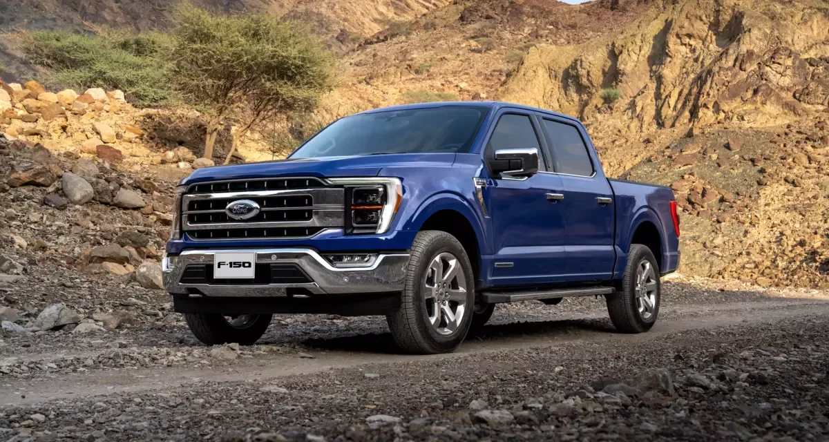 فورد F-150 PowerBoost الجديد كلياً أكثر إنتاجية على الإطلاق بفضل كفاءة استهلاك الوقود والقدرات الفائقة وعزمٍ يضاهي شاحنة رابتور