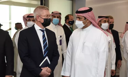 stc وإريكسون توقعان اتفاقية لاستخدام الطاقة المتجددة لتشغيل الشبكة