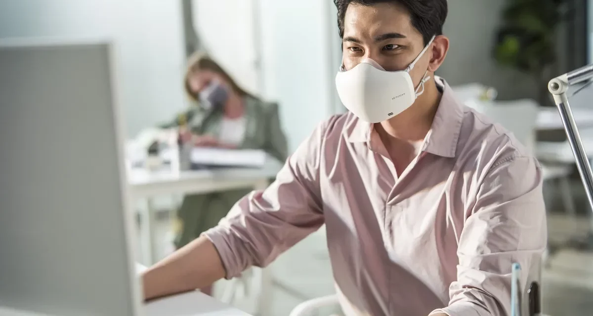 جهاز تنقية الهواء المطور والقابل للارتداء من إل جي في طريقه إلى الإمارات العربية المتحدة