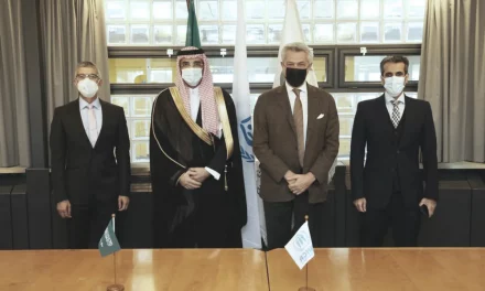 المفوض السامي لشؤون اللاجئين يشيد بعشرة أعوام من الشراكة الإنسانية مع الصندوق السعودي للتنمية