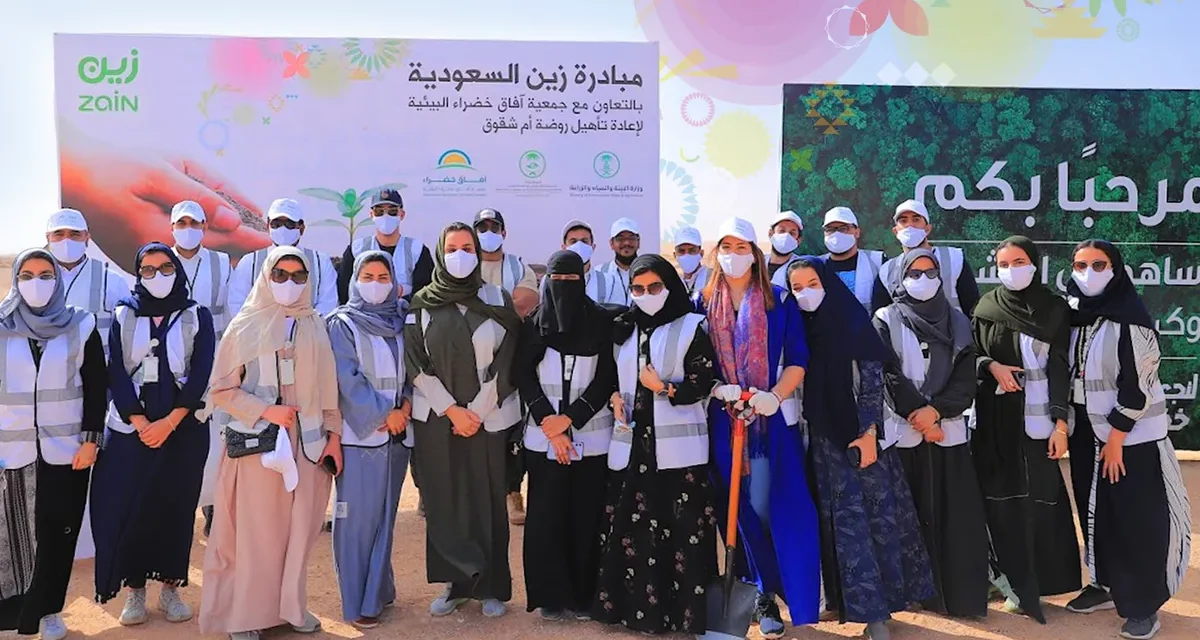 “زين السعودية” تطلق حملة تشجير روضة أم الشقوق