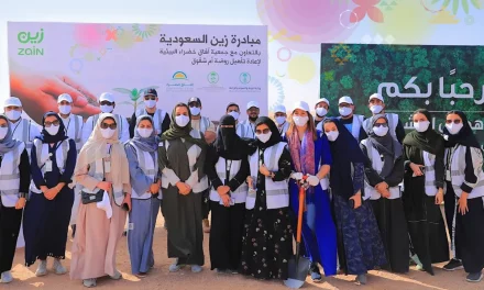 “زين السعودية” تطلق حملة تشجير روضة أم الشقوق