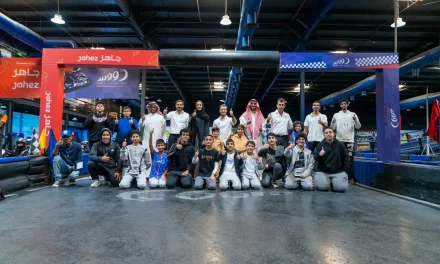 بطل الفورمولا إي سام بيرد يلتقي مع نجوم المستقبل في رياضة السيارات في المملكة العربية السعودية