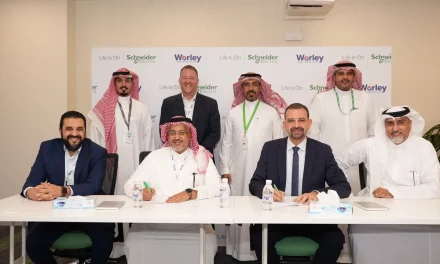 شنايدر إلكتريك وورلي تتعاونان لدفع عجلة التحول الرقمي في المملكة العربية السعودية