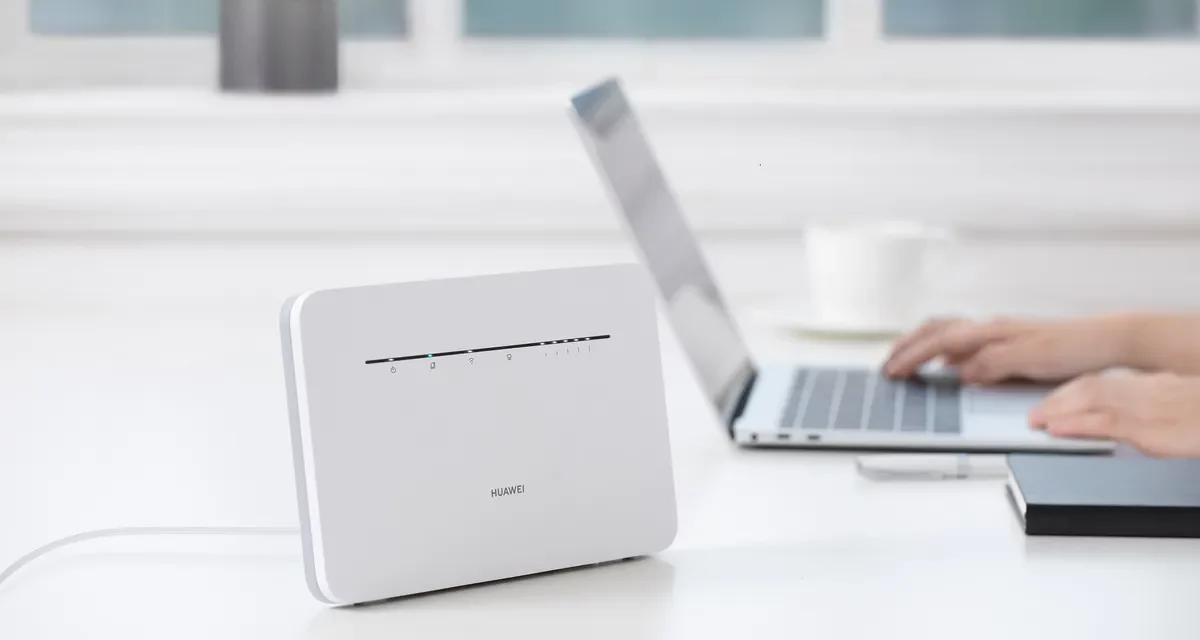 الراوتر الجديد من هواوي HUAWEI 4G Router 3 Pro موجه لشبكة 4G بسرعة 300 ميجابت ومزود بشبكة Wi-Fi الذكية ذات النطاق المزدوج