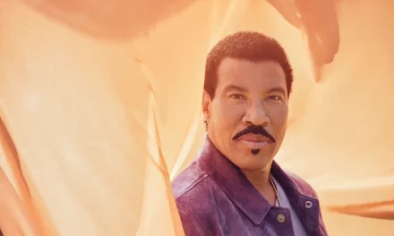 النجم العالمي ليونيل ريتشي يعود إلى العُلا في حفلٍ استثنائي في قاعة مراياالنجم العالمي ليونيل ريتشي يعود إلى العُلا في حفلٍ استثنائي في قاعة مرايا￼