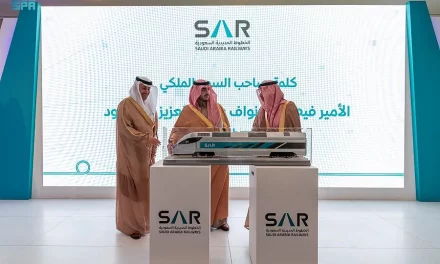 سمو أمير الجوف يدشن محطة قطار الشمال بالقريات وخدمة شحن السيارات