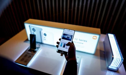 شاومي تعيد مفهوم الهواتف الرائدة في المملكة من خلال سلسله Xiaomi 12  