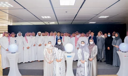 نائب وزير الاتصالات يدشّن “المركز الوطني لتقنيات شبكات المستقبل” بجامعة الملك سعود بدعم من هواوي