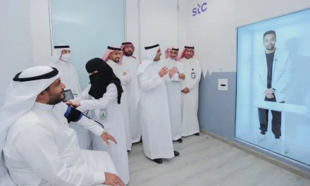 تدشين خدمة (هولو دكتور) في مطار المدينة المنورة لخدمة الحجاج