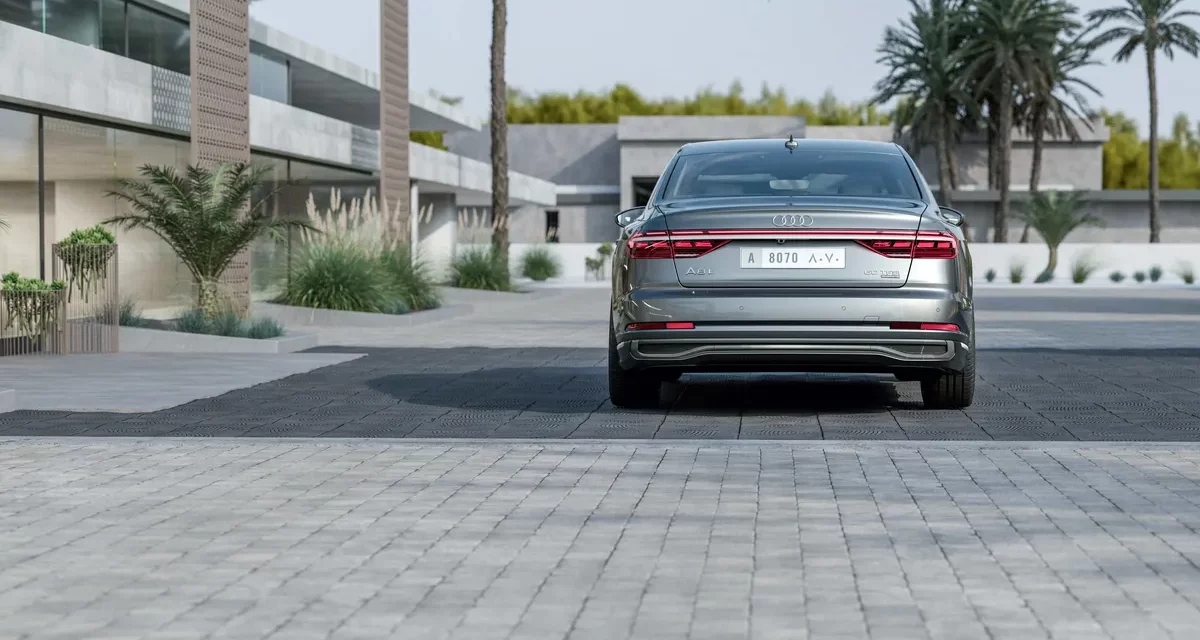 سيارة A8 الجديدة من Audi: حضور قوي يوحي بالثقة