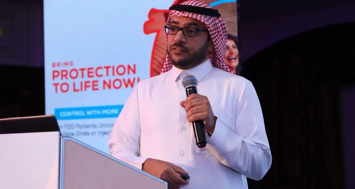 أهم الخبراء في المملكة العربية السعودية يدعون إلى تعزيز الوعي بمرض الكلى المزمن في إطار الجهود الموحدة لتحسين نتائج المرضى
