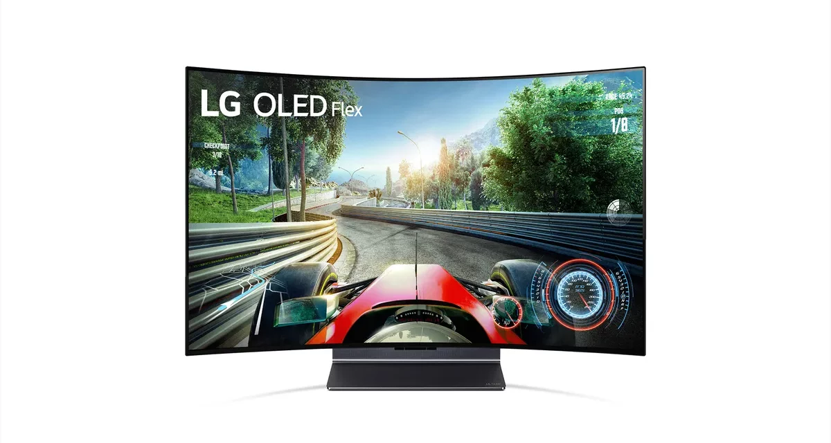 إل جي ترتقي بتجربة الألعاب الإلكترونية إلى المستوى التالي مع أول تلفزيون OLED في العالم قابل للانحناء مقاس 42 بوصة  