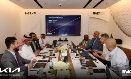 بزيارة المدير التنفيذي للعمليات لشركة كيا في الشرق الأوسط وأفريقيا لمقر الشركة الأهلية للتسويق الرئيسي 