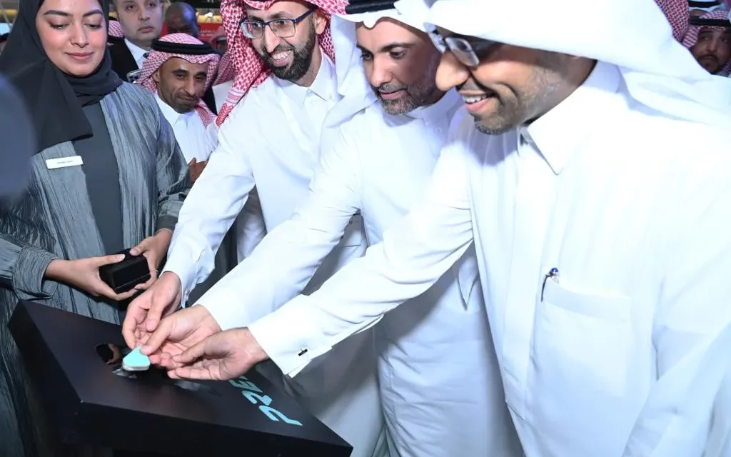 معالي وزير الصحة يشيد بالخدمات التي تقدمها الدواء والشركات التابعة لها