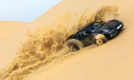 مهرجان “رموز بورشه” يستضيف العرض الأول لسيارة 911 داكار في نوفمبر