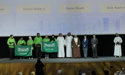 <strong>طلاب سعوديون يحصدون جائزة “الأداء المتميز” خلال النهائيات الإقليمية لمسابقة هواوي لتقنية المعلومات والاتصالات في الشرق الأوسط 2022</strong>