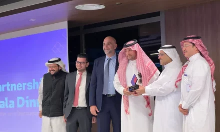 <a><strong>“</strong></a><strong>solutions by stc” تمنح «نيوتانيكس» جائزة “شريك العام لحلول مراكز البيانات”</strong>