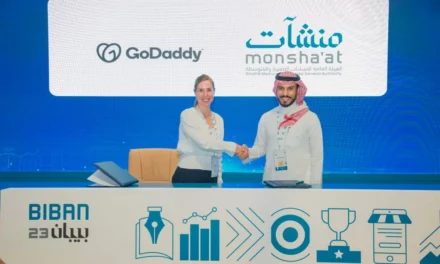 <strong>“منشآت” توقع اتفاقية شراكة مع GoDaddy””.. في بيبان 23</strong>