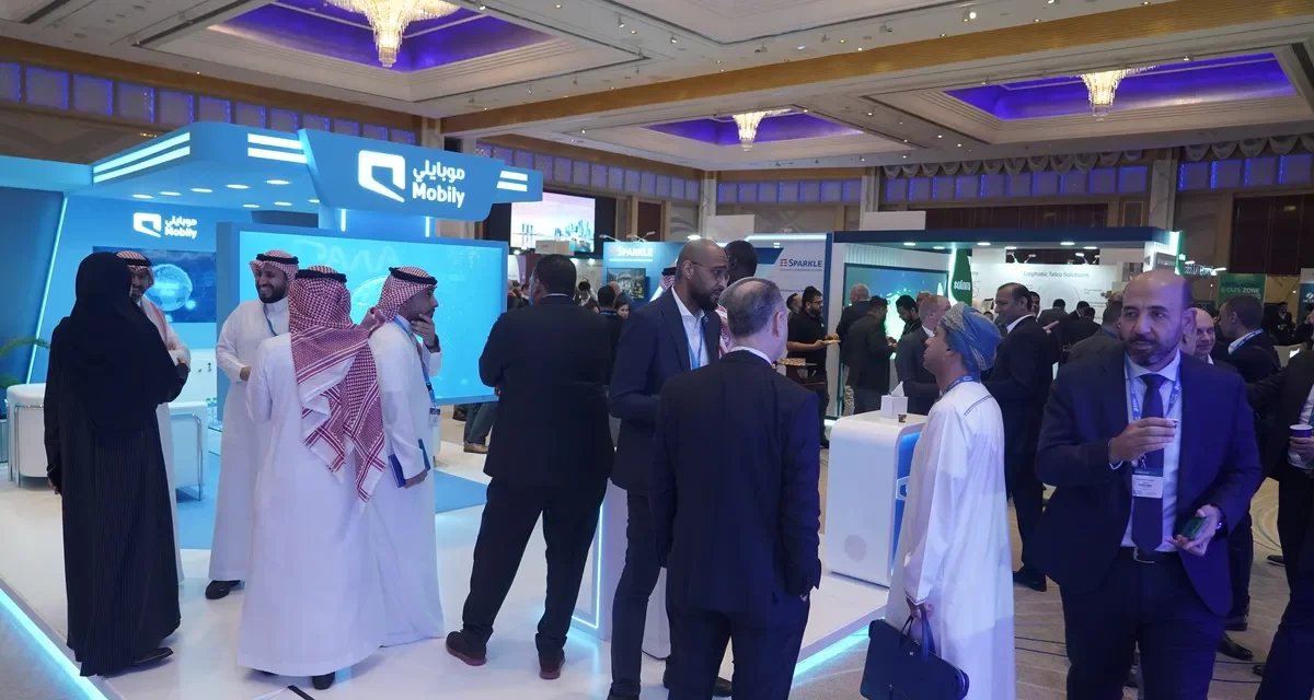 <strong>موبايلي تحتفي بالشراكات العالمية والإنجازات في مؤتمر السعات للشرق الأوسط 2023</strong>