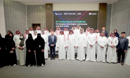 «وزارة الاتصالات» تكرّم 15 شابًا وشابة بعد تلقيهم برنامجًا تدريبيًا متطورًا بالصين