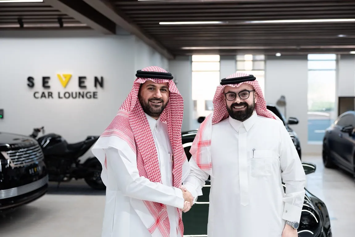 “سـڤـن اكسبيرينس” تستفيد من خدمات السفر الشاملة التي توفرها “المسافر” لعشاق السيارات داخل وخارج المملكة العربية السعوديةا