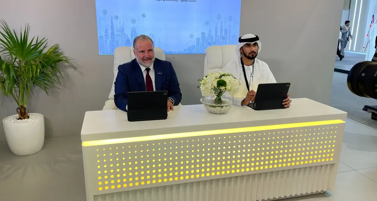 مورو وكومفولت توقعان اتفاقية شراكة خلال جيتكس جلوبال 2023