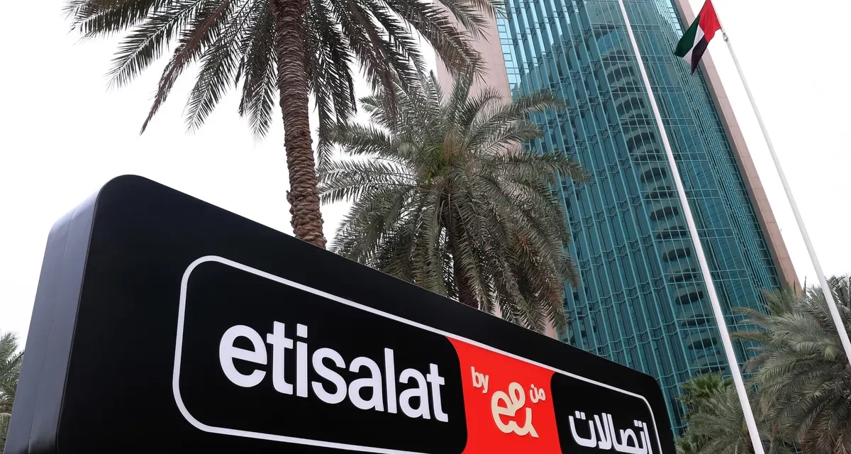 الجمعية الدولية لشبكات الهاتف المتحرك ترصد إنجازات مركز ابتكار الاستدامة الخليجي في الطاقة المتجددة والحياد الكربوني 