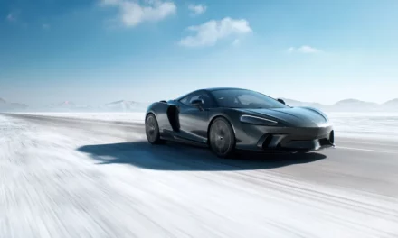 أداء مذهل: ماكلارين GTS الجديدة