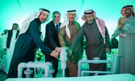 “بيكر هيوز” و “دسر” تحتفلان بتدشين منشأة لتصنيع المواد الكيميائية بالجبيل دعمًا لتوطين الكيماويات النفطية والصناعية