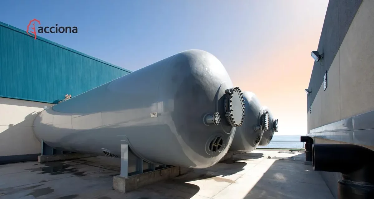 ACCIONA تقود مشروعًا لاستخراج العناصر عالية القيمة من المحلول الملحي الناتج عن تحلية مياه البحر