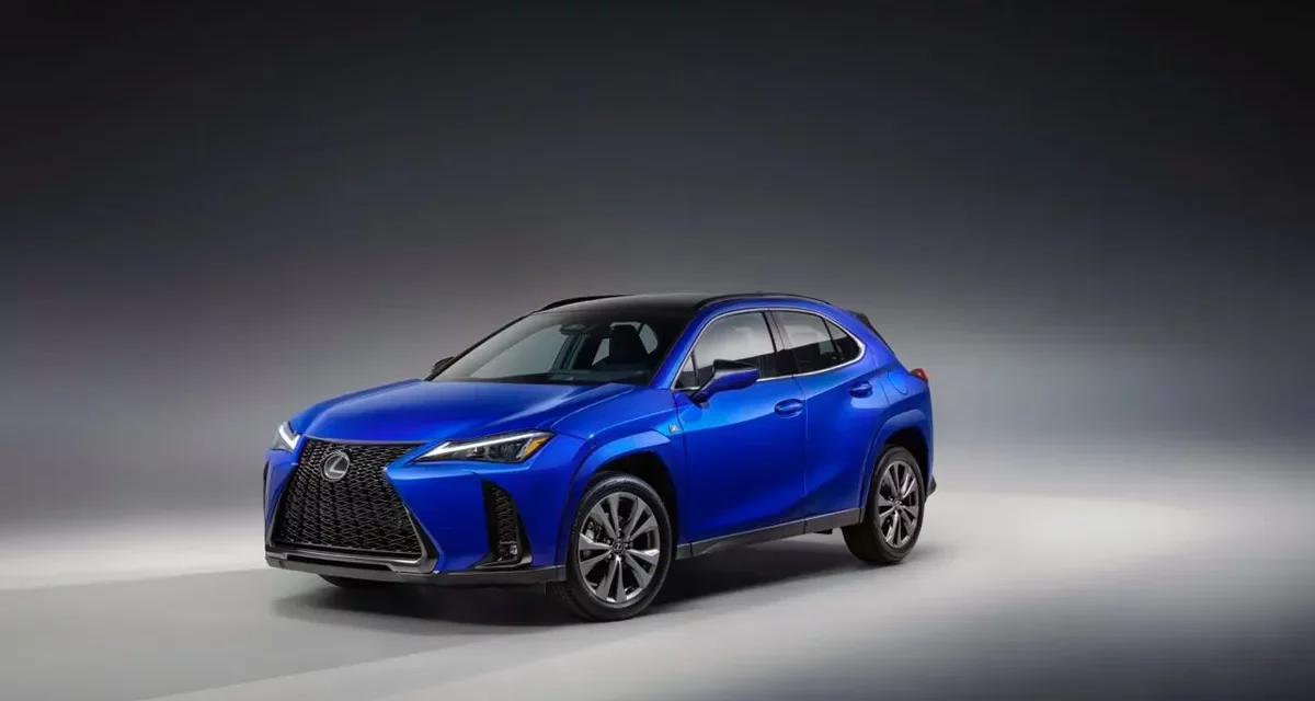 لكزس تكشف عن تحديثات مذهلة لسيارتها الفاخرةUX Hybrid لعام 2025