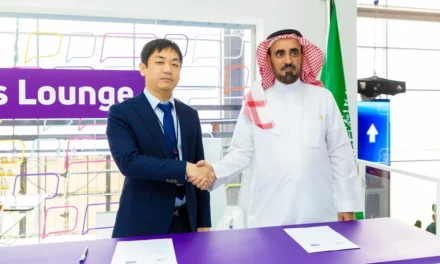 )beem( توقع اتفاقیھ لتوطین الذكاء الاصطناعي التولیدي علي منصات بیم السعودیة في معرض لیب ٢٤بالریاض