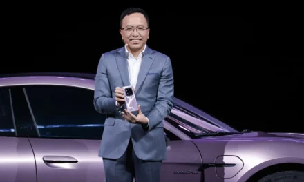 علامةHONOR  تعلن عن إطلاق هاتفي PORSCHE DESIGN HONOR Magic6 RSR وHONOR Magic6 Ultimate الجديدين في الصين