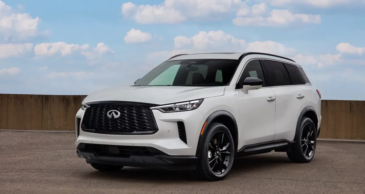 طرح طراز العام 2025 من سيارة إنفينيتي QX60 مع محرك V6 القوي في الشرق الأوسط