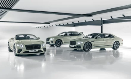 نهاية حقبة تاريخية حافلة بالنجاحات: تصنيع آخر محرك W12 من Bentley يدوياً في كرو