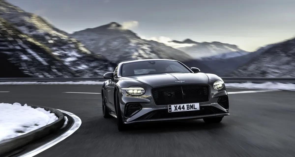 سيارة CONTINENTAL GT الجديدة: تصميم جذاب وقدرات استثنائية باستخدام الوقود الاصطناعي