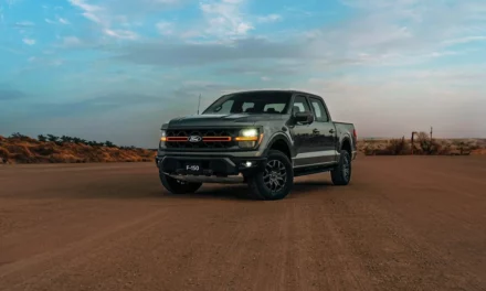 فورد F-150 الجديدة 2024 تشعل الشغف بأداء أقوى وابتكار متميز