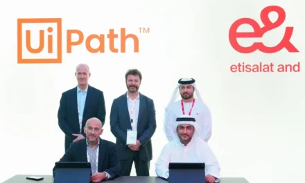 “إي آند الإمارات” و”UiPath” تطلقان خدمة أتمتة العمليات الروبوتية المدارة 