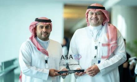 تكريم شركة الوعلان للتجارة خلال مشاركتها في معرض “خطوة للتوظيف”  