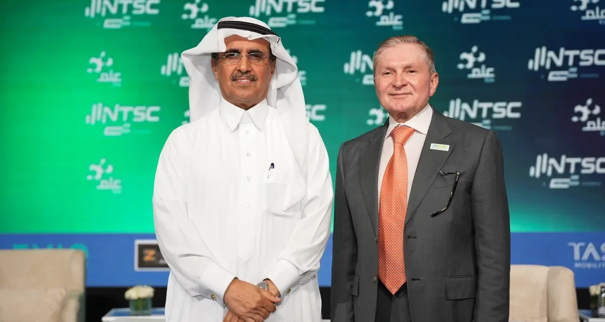 شراكة بين علم وبترومين لتقديم حلول رقمية مبتكرة لإدارة الأساطيل