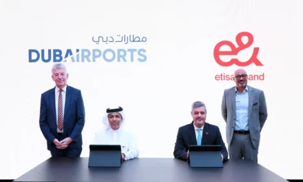 “إي آند الإمارات” تتعاون مع مطارات دبي لتعزيز العمليات باستخدام شبكة الجيل الخامس