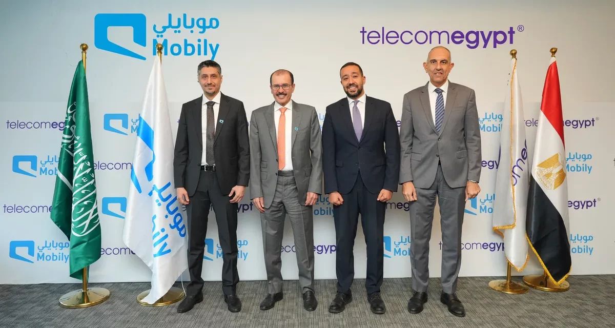 موبايلي” تتعاون مع “المصرية للاتصالات” لإنزال أول كابل بحري سعودي يربط بين السعودية ومصر عبر البحر الأحمر