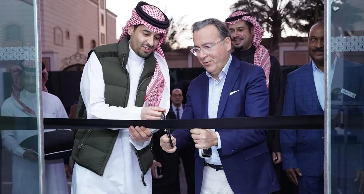 “الوعلان للتجارة” تفتتح في الرياض  مركز “رينو” المتكامل لخدمات الصيانة العصرية 