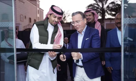 “الوعلان للتجارة” تفتتح في الرياض  مركز “رينو” المتكامل لخدمات الصيانة العصرية 