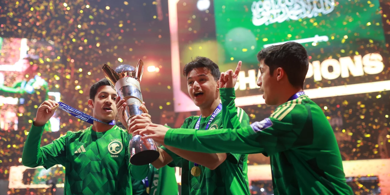 المنتخب السعودي يحقق لقب كأس العالم لكرة القدم الإلكترونية في لعبة Rocket League ضمن نهائيات FIFAe 2024 بعد فوزه على فرنسا بنتيجة 4-1