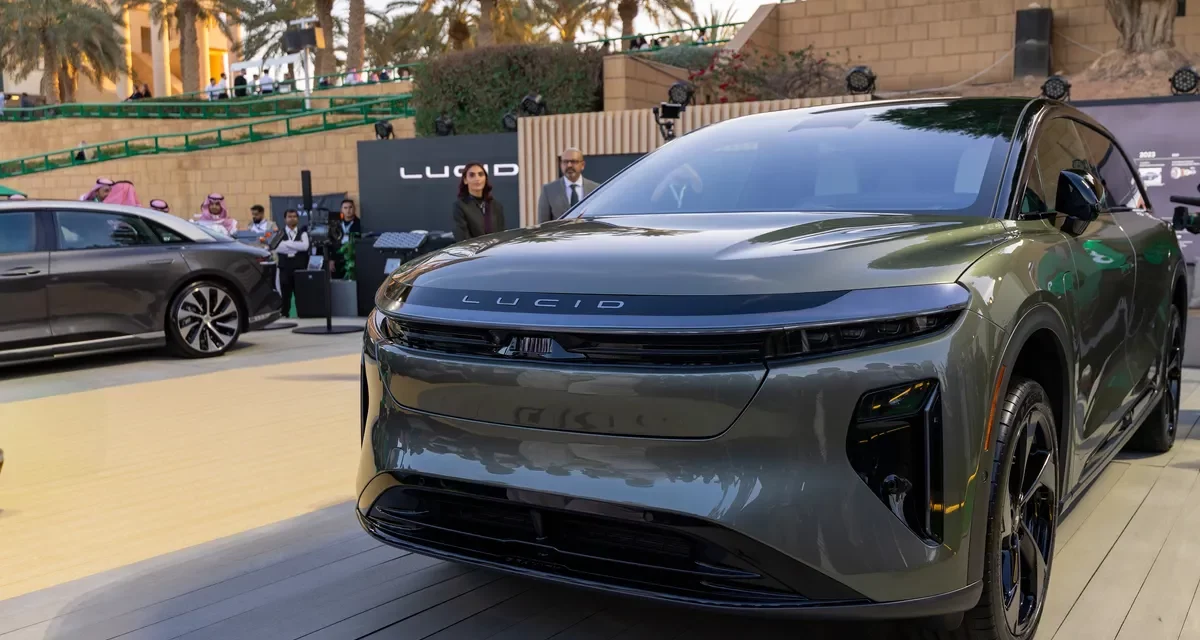 الكشف عن Lucid Gravity على هامش فعاليات كأس السعودية 2025: